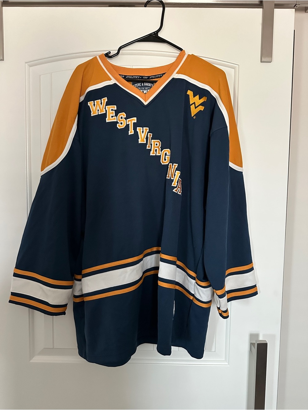 Vintage Steve & Barry's West Virginia Hockey Jersey (2002)
